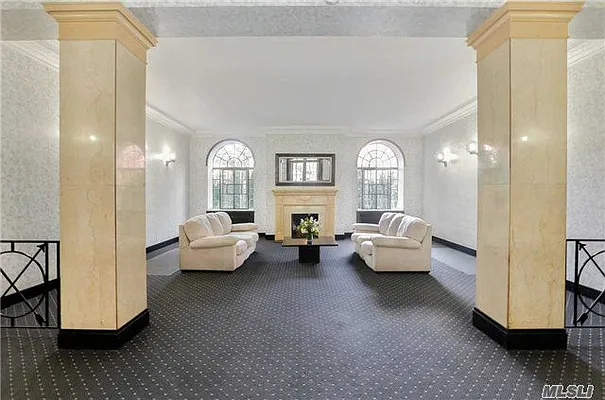 Sold by Redfin Real Estate | media 57