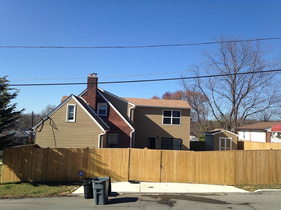 2nd image of 1912 Gaylord Dr