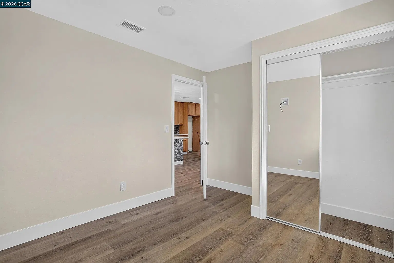 4 bed, 2562 sqft, $3,500 — Photo 2