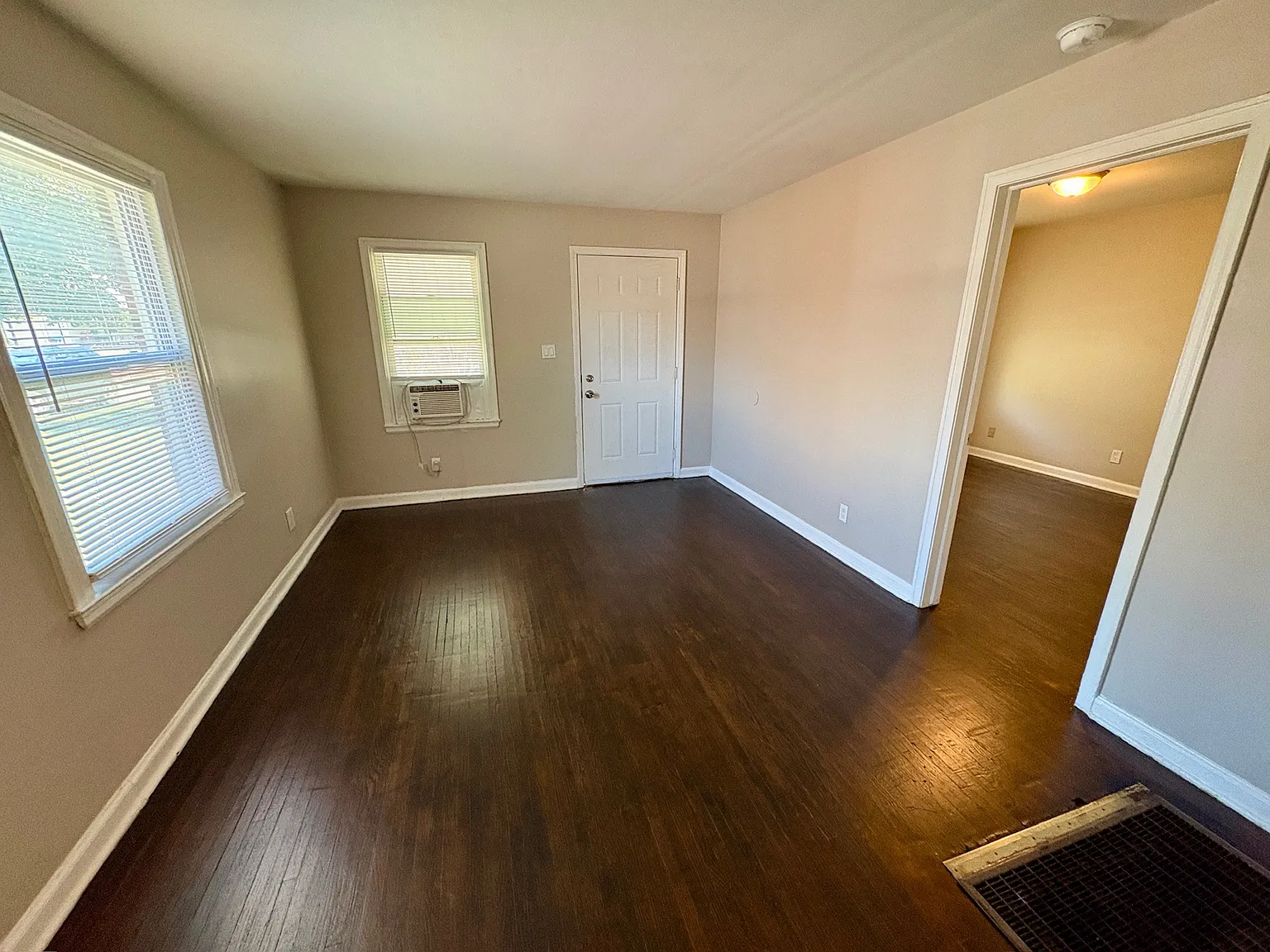 1 bed, 560 sqft, $550 — Photo 3
