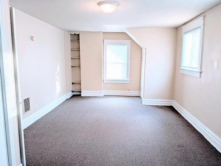 2208 Highland Ave — Photo 11