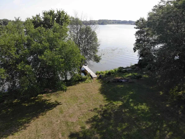 Driftwood Ln, Oshkosh, WI 54901