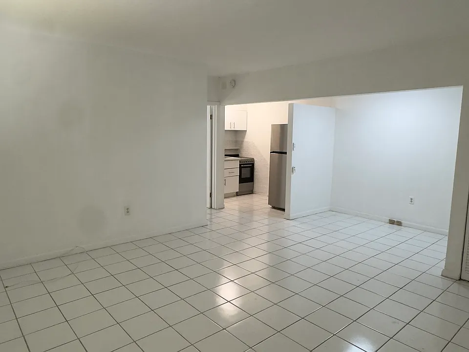 51 Edgewater Dr #2