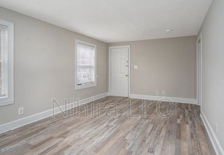 814 Sunset Ave #1 — Photo 18
