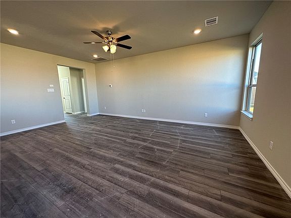 5th image of 1008 Verona Dr