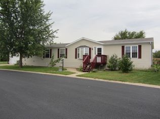 608 Bluebird Cir, Sandwich, IL 60548