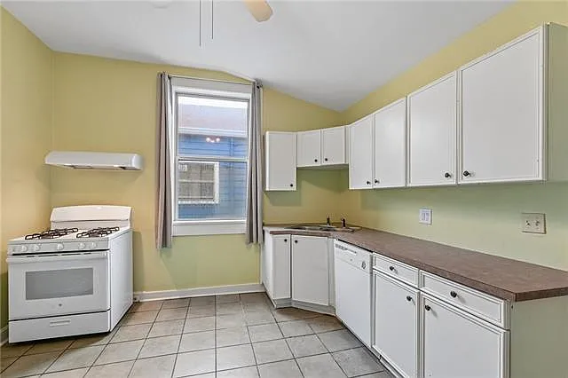 3015 Castiglione St — Photo 11