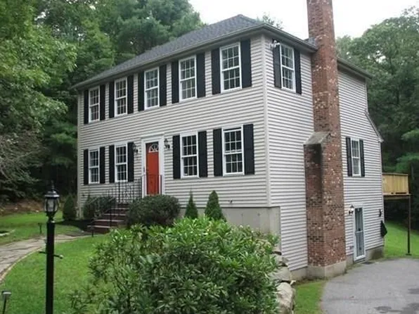 182 Perry St, Douglas, MA 01516