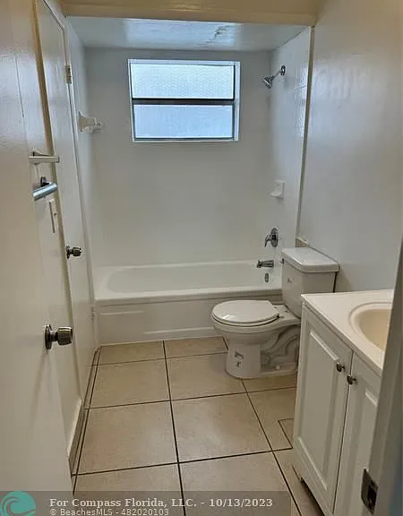 5021 W Oakland Park Blvd #105 — Photo 23