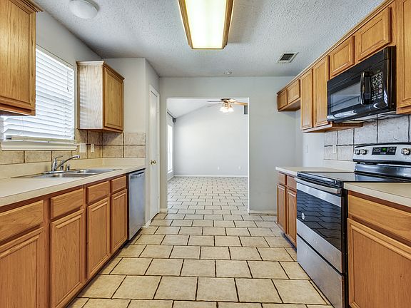 5th image of 1043 Palomino Dr
