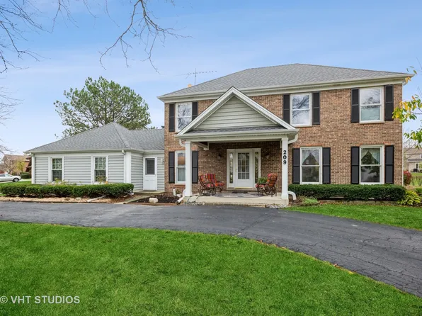 209 Clearbrook Ct, Schaumburg, IL 60193