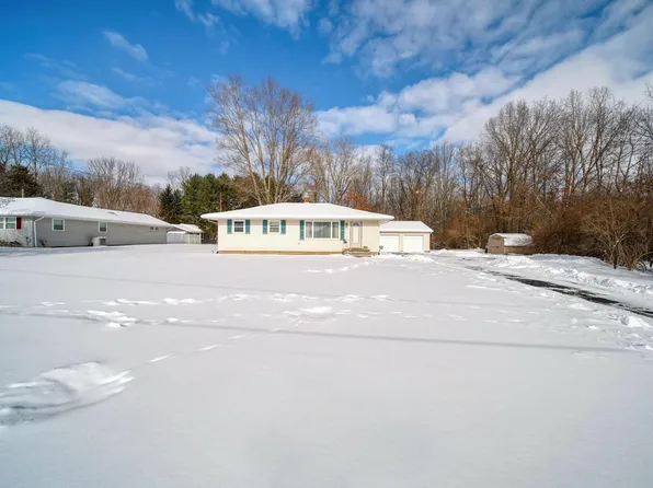 6728 King Rd, Spring Arbor, MI 49283