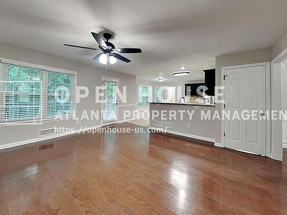 4th image of 2798 Beddington Way