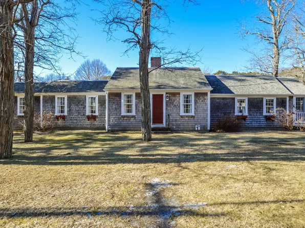 18 Quaker Road, East Sandwich, MA 02537