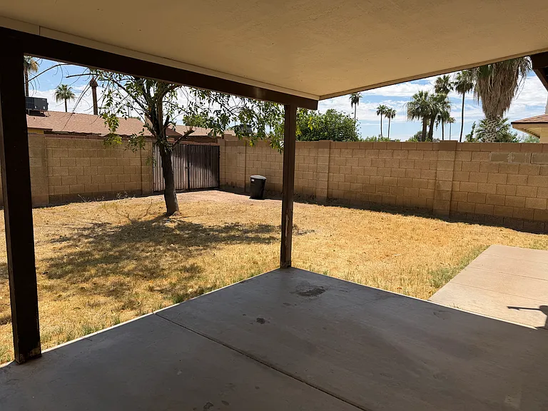 2349 E Alameda Dr — Photo 18