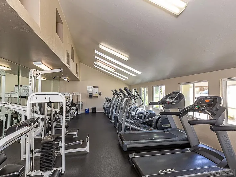 8571 Villa La Jolla Dr #L — Photo 4