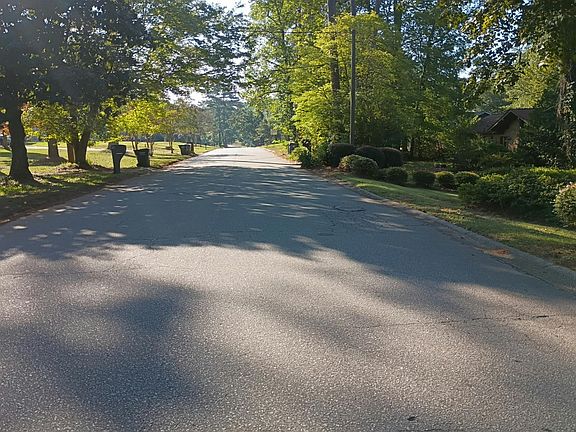 4th image of 516 Nottingham Rd