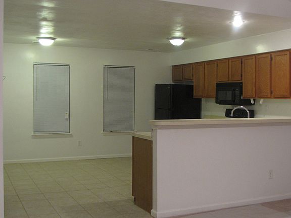 3rd image of 1852 John Brown Ln