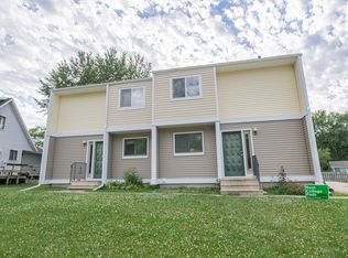 4005 Heritage Rd, Cedar Falls, IA 50613