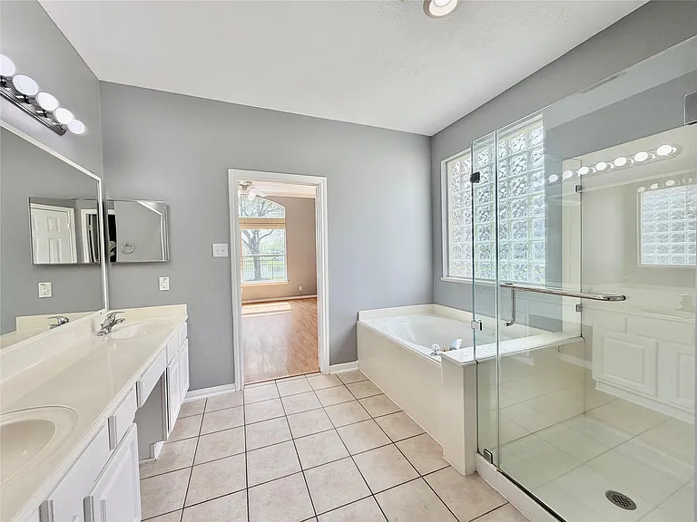 24327 Lanning Dr — Photo 17