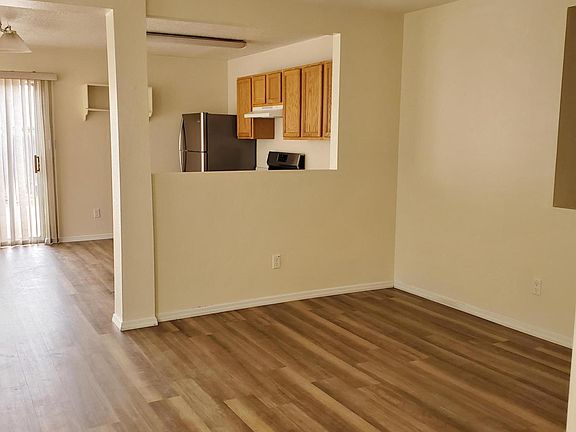 2nd image of 1038 Las Golondrinas Ct NW