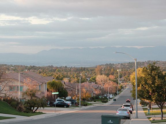 5th image of 9380 Dauchy Ave
