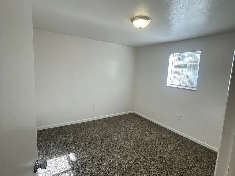 1113 W Arroyo Ave — Photo 14