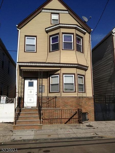 2nd image of 64 Vincent St