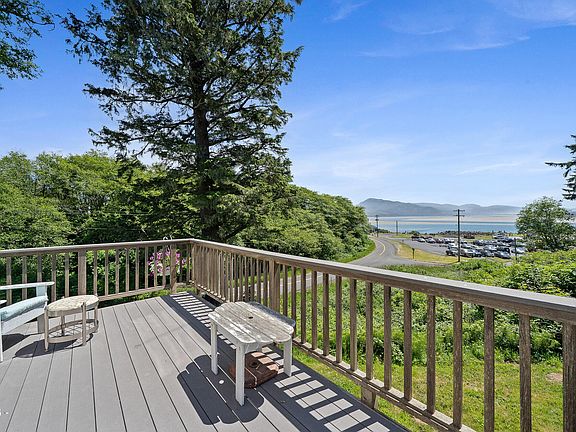 4th image of 1980 Spyglass Ct