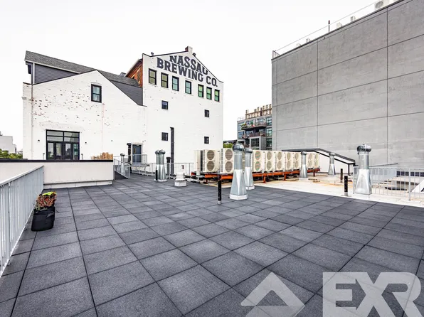 945 Bergen Street image 7 of 15