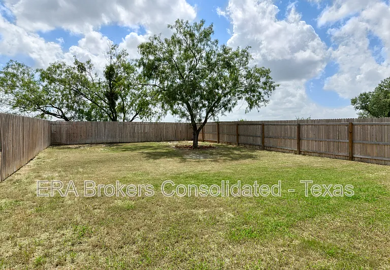 10610 Green Lake Dr — Photo 28