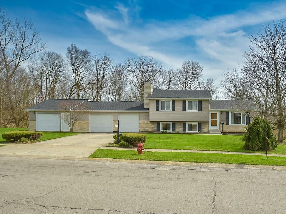 1st image of 601 Parkwood Dr