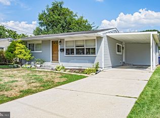 547 Oxford Dr, Maple Shade, NJ 08052