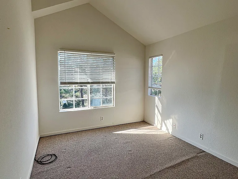 18929 Sydney Cir — Photo 3