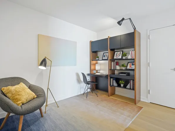 18 Sixth Avenue image 1 of 33