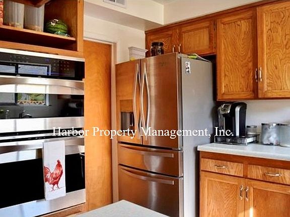 5th image of 1202 Desford St