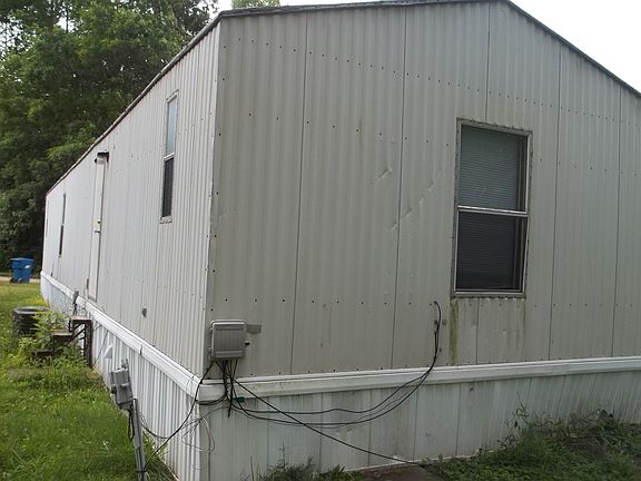 4th image of 7122 South St