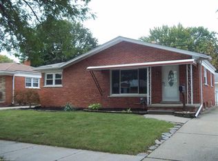 24913 Star Valley Dr, Saint Clair Shores, MI 48080