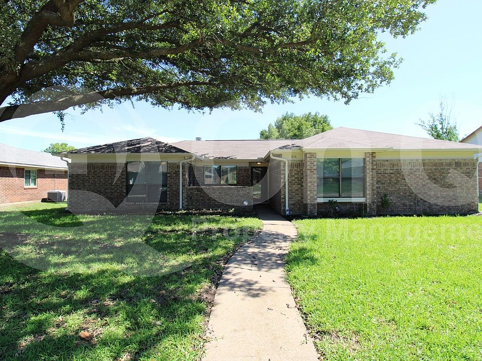 1st image of 816 Simon Dr
