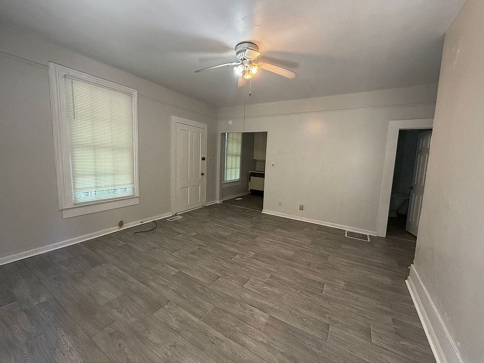 1st image of 941 Hill Park #2