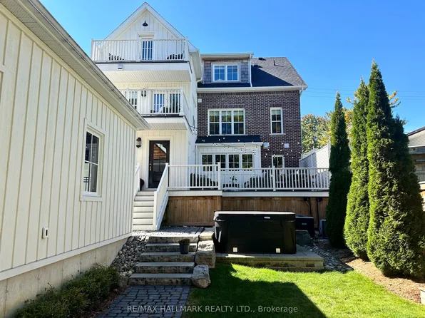 63 Market St, Whitchurch Stouffville, ON L4A 1G6