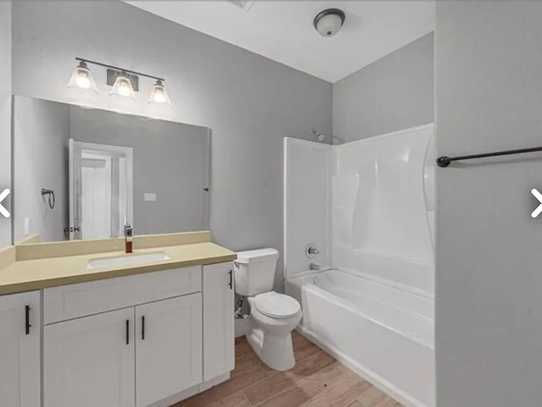 4631 Briscoe St — Photo 4