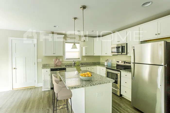 161 Glenwood Dr SW #1 — Photo 3