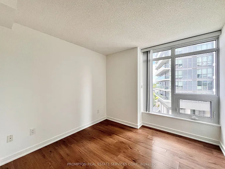 121 McMahon Dr #608 — Photo 16