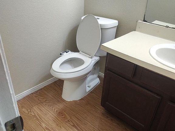 4th image of 5947 Shadydell Dr