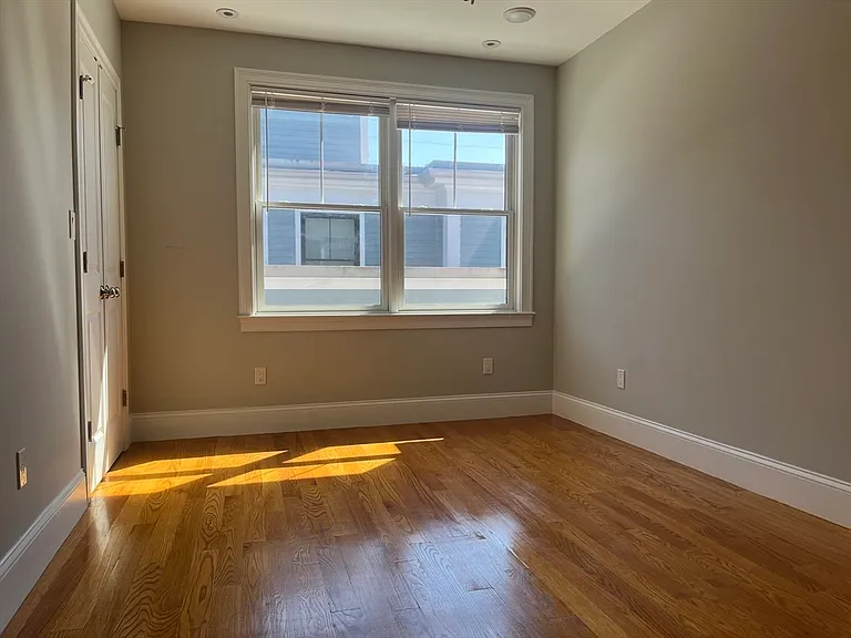 45 Spring St #13 — Photo 14