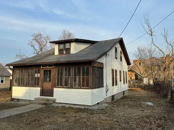 29 Pleasant St, Orange, MA 01364