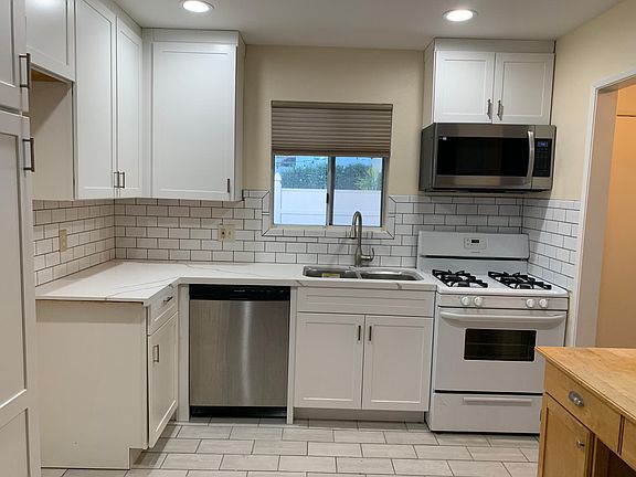 4th image of 10916 Landale St APT 1