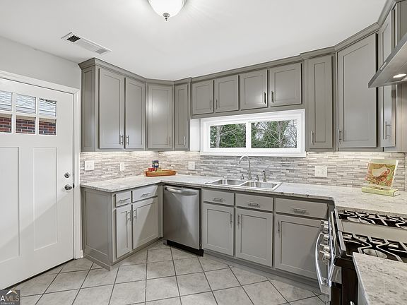 3rd image of 103 Old Liberty Hill Rd