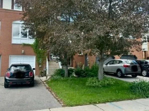 1140 Leewood Dr, Oakville, ON L6M 3B7